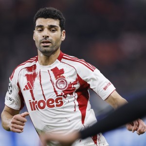 半岛体育官网-经纪人辟谣塔雷米准备退役回国：与实际不符 球员完全专注于踢球