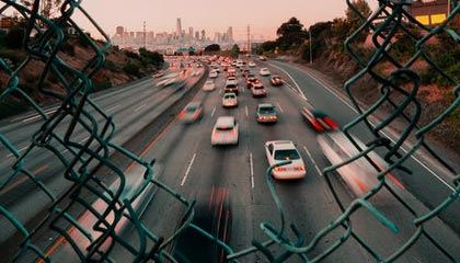 半岛体育-恒大上港抗日复仇战 卡帅无路可退佩雷拉强调防守